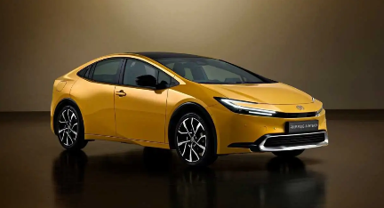 新一代丰田普锐斯发布：采用插电式混合动力，配太阳能车顶